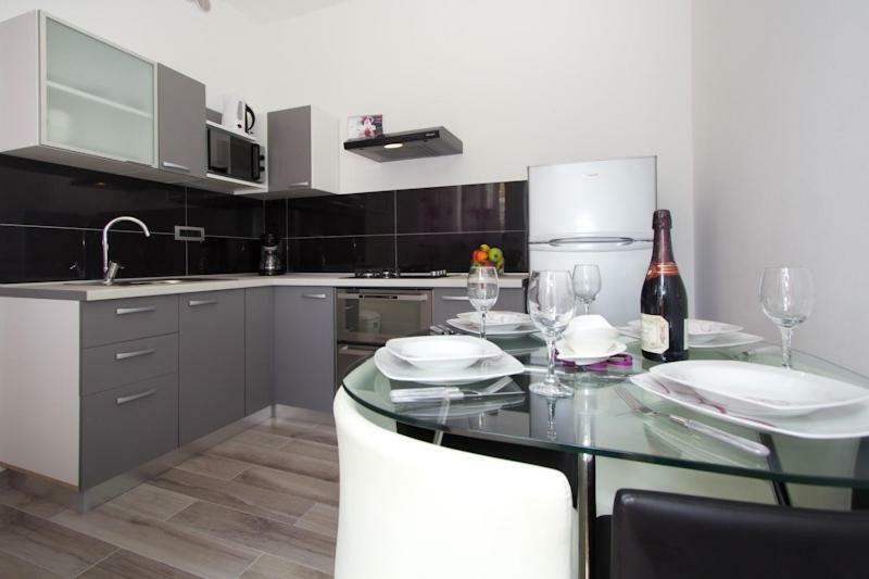 Apartment Radiant Orchid Poreč Kültér fotó